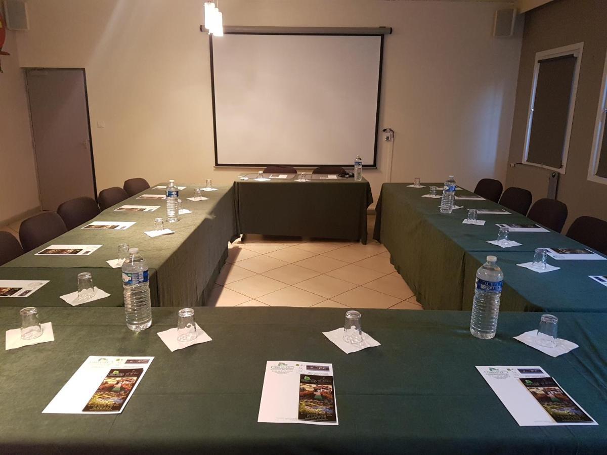 Hotel Aster Restaurant Aux Arcades Briey Esterno foto