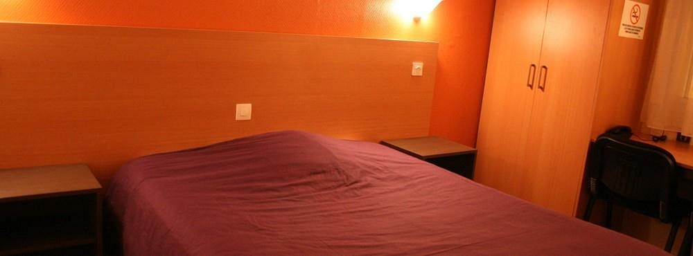 Hotel Aster Restaurant Aux Arcades Briey Esterno foto